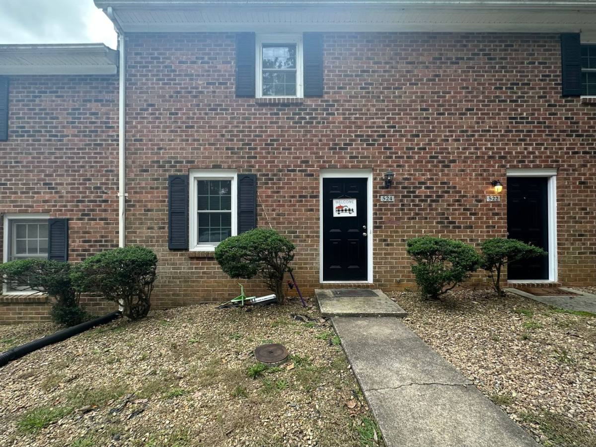 Apartment for rent at 522-540 Amelon Rd, Madison Heights, VA 24572