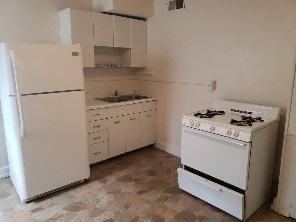 Apartment for rent at 233-235 Grant Ave, Morgantown, WV 26505