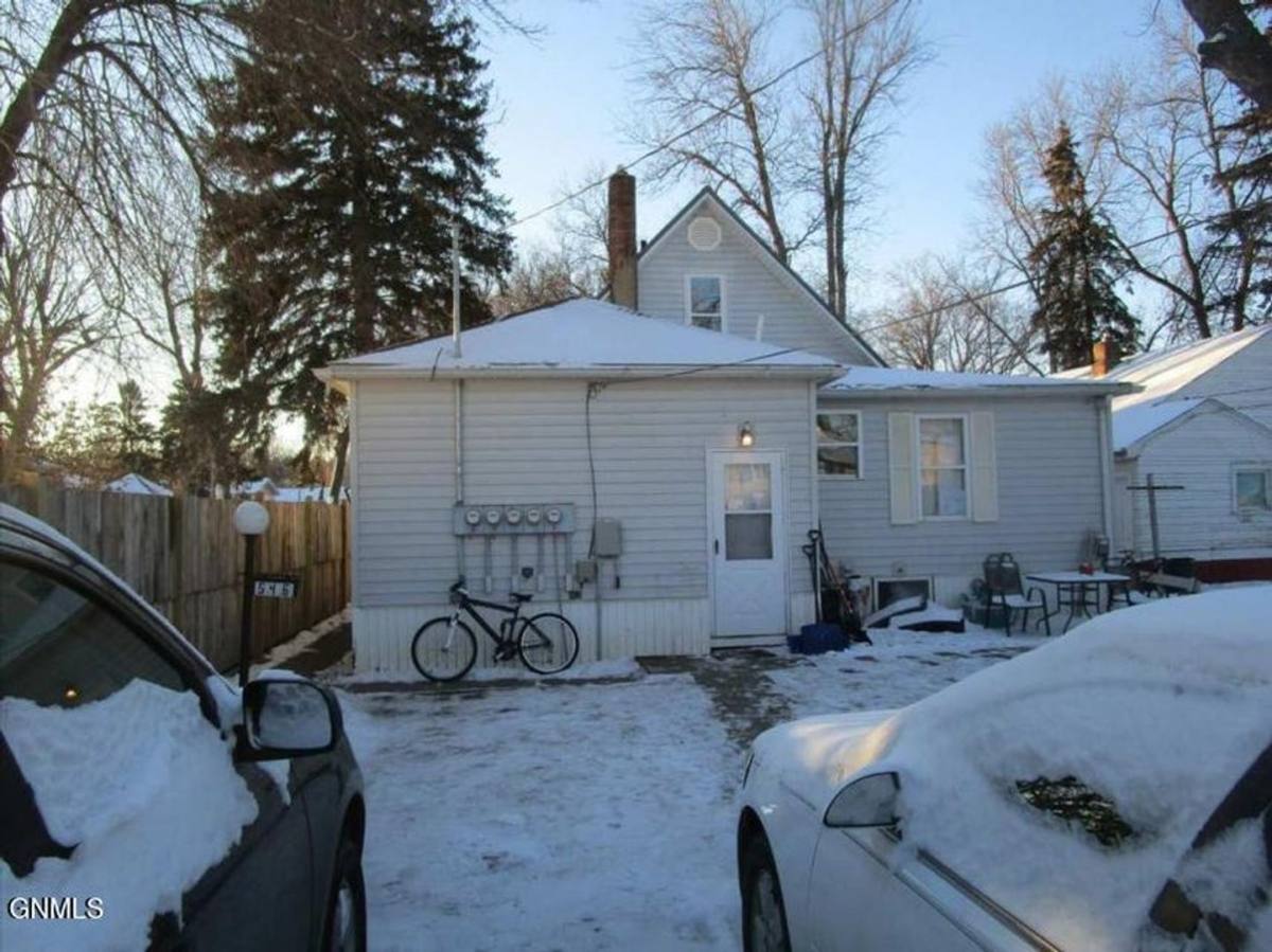Apartment for rent at 546 2nd St SW, Valley City, ND 58072