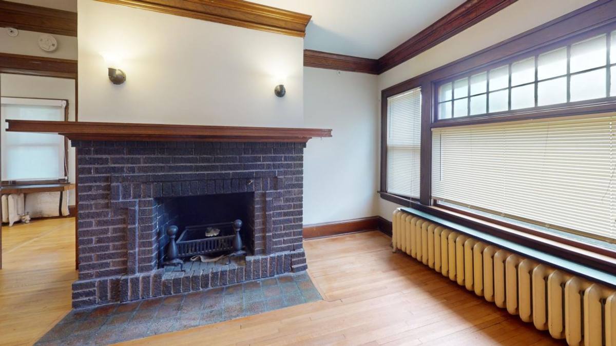 Apartment for rent at 712 4th St SE, Minneapolis, MN 55414