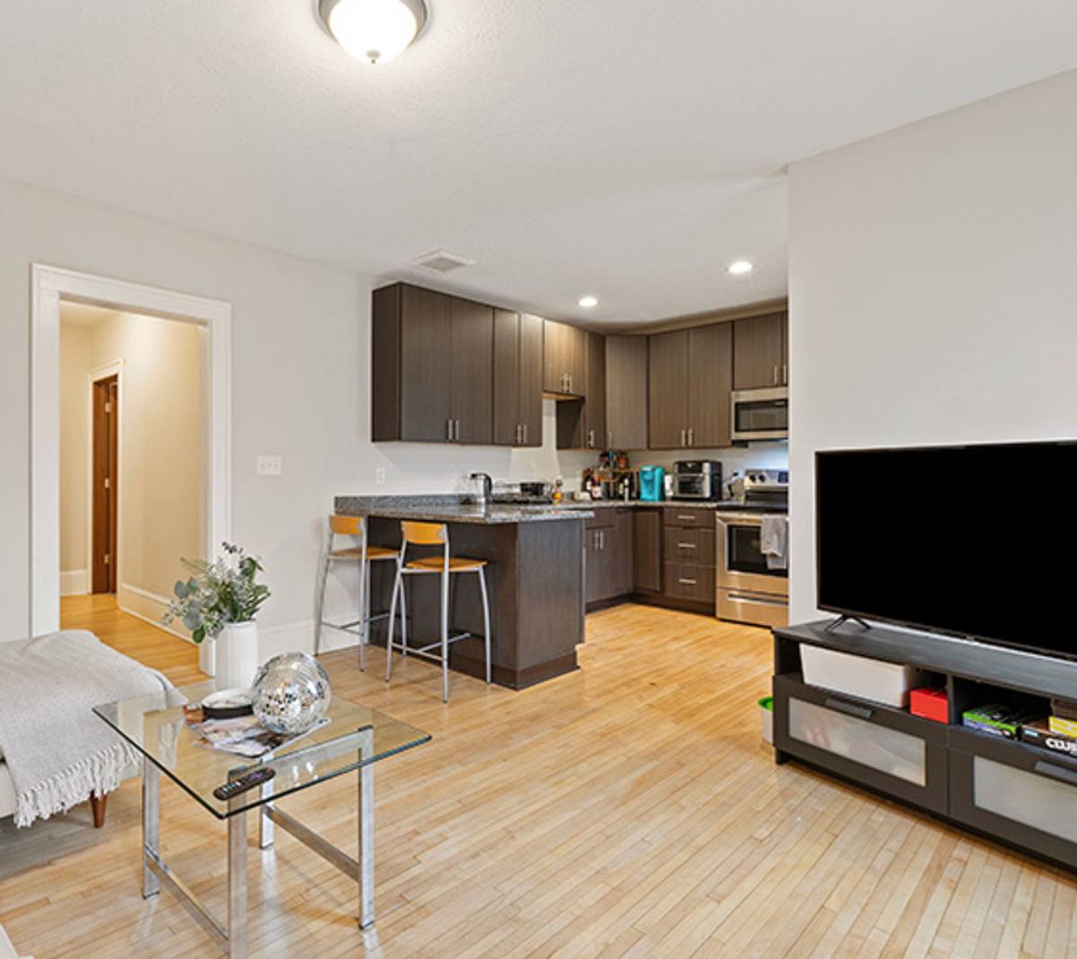 Apartment for rent at 712 4th St SE, Minneapolis, MN 55414