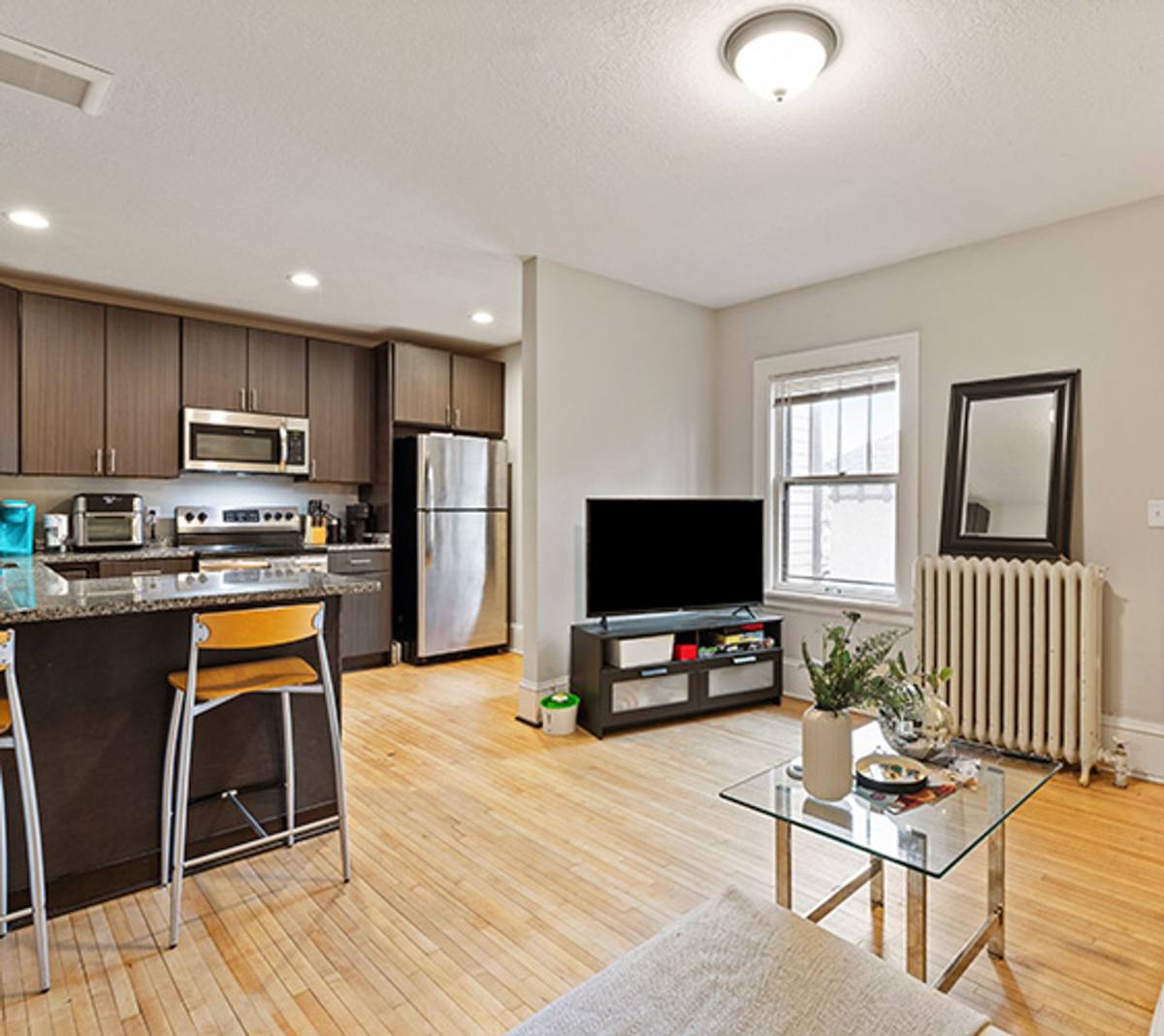 Apartment for rent at 712 4th St SE, Minneapolis, MN 55414