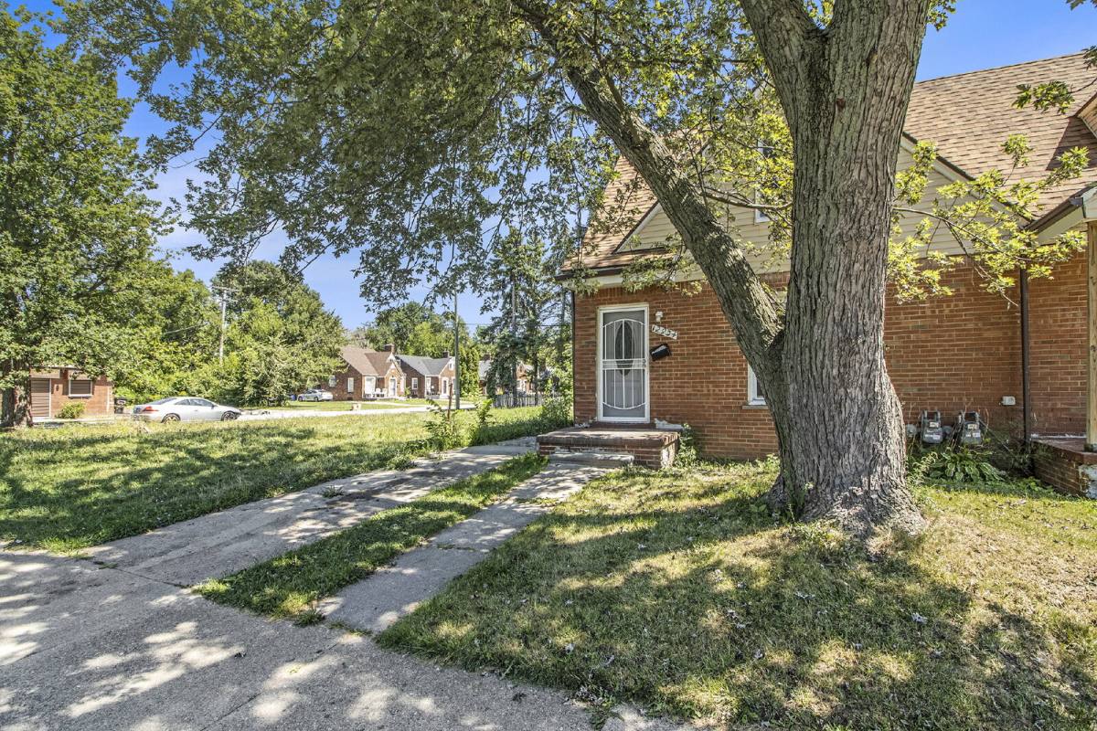 House for rent at 12934 Hayes St, Detroit, MI 48205