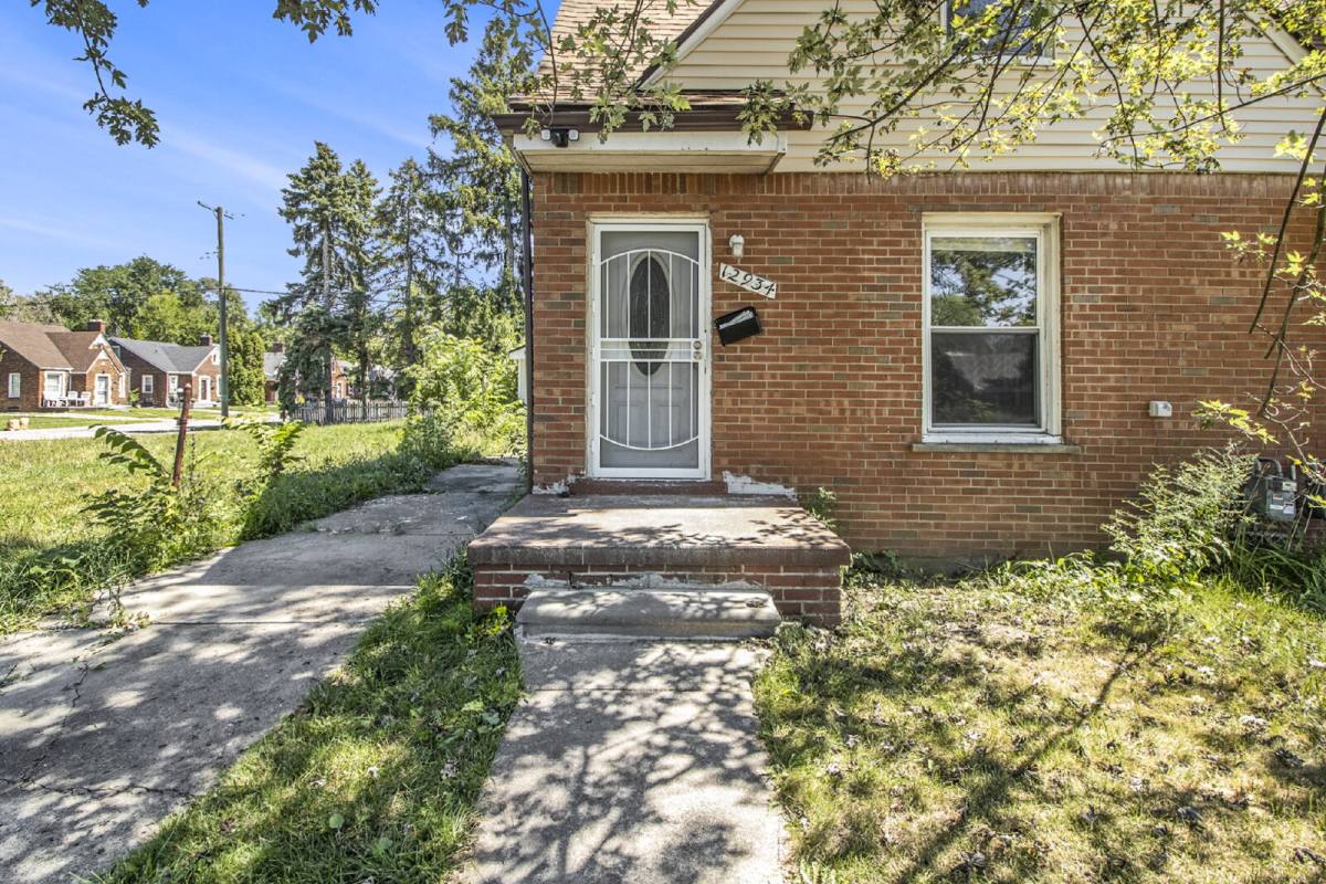 House for rent at 12934 Hayes St, Detroit, MI 48205