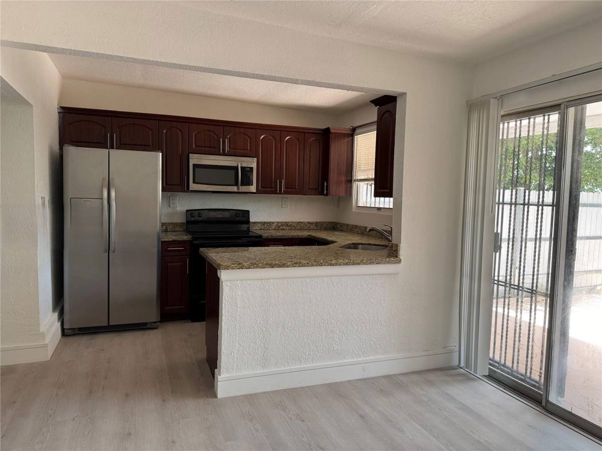 Townhouse for rent at 890 W 81st Place #890, Hialeah, FL 33014