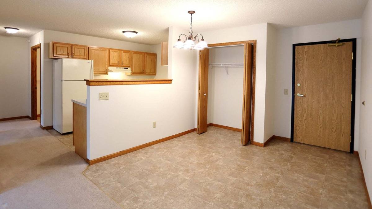 Apartment for rent at Mill Pond, 685 4th St SW, Forest Lake, MN 55025