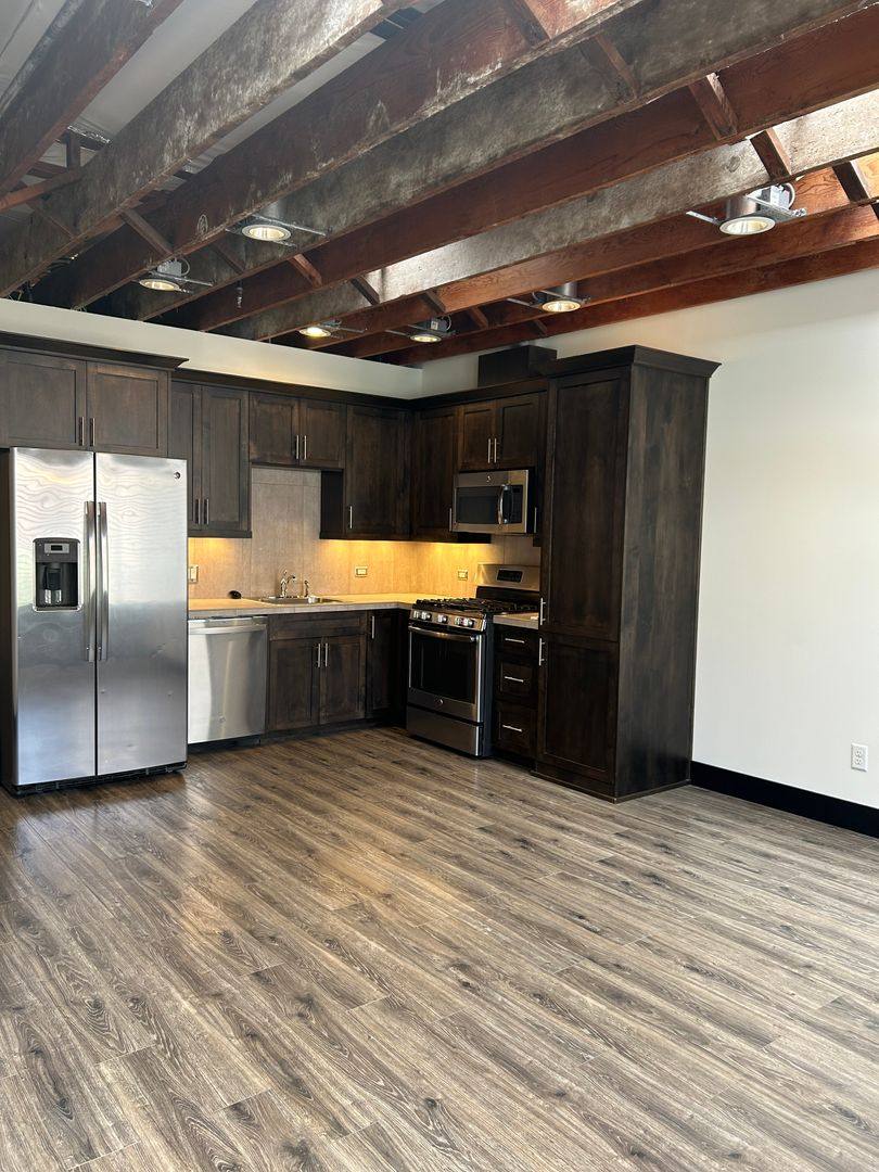 Apartment for rent at 241, 255, 249 Liberty St NE, Salem, OR 97301