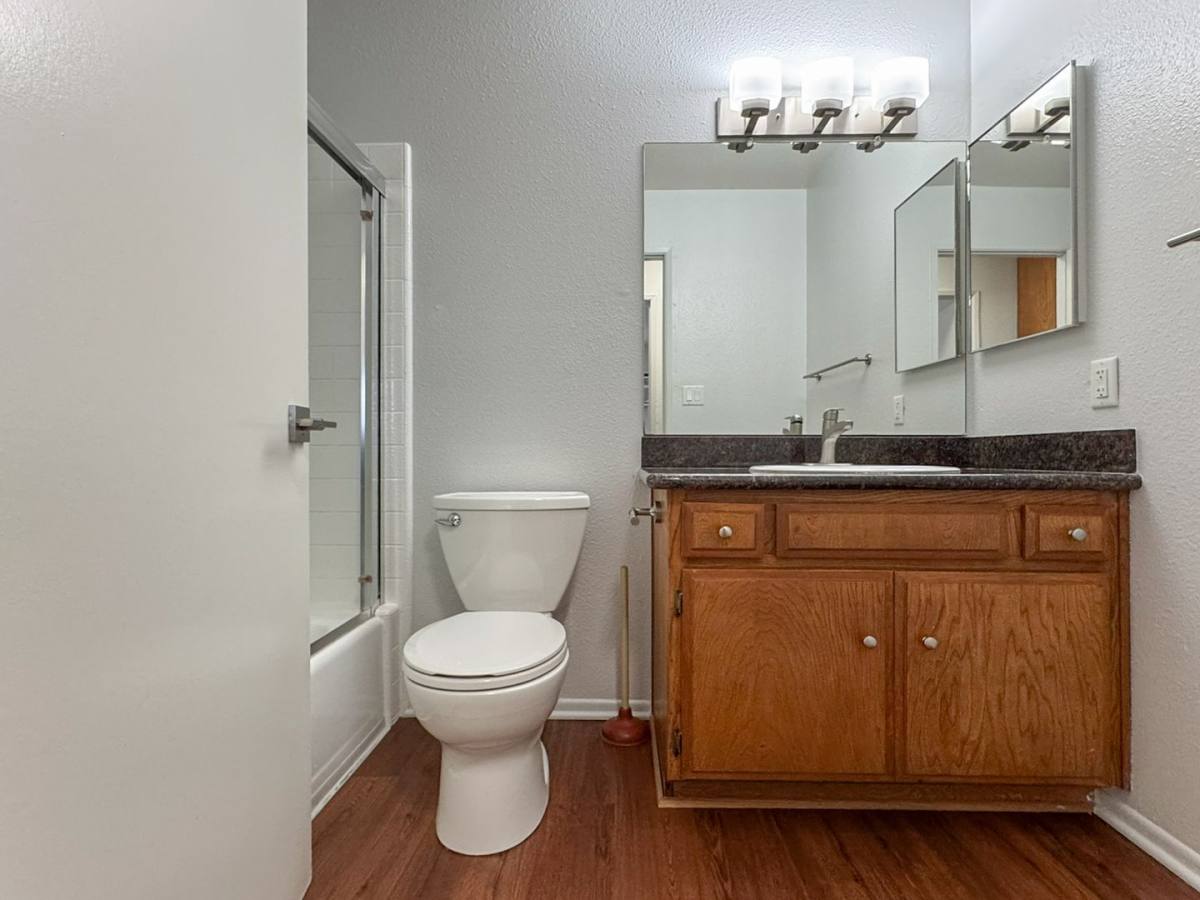Apartment for rent at 4071 McLaughlin Ave #4, Los Angeles, CA 90066