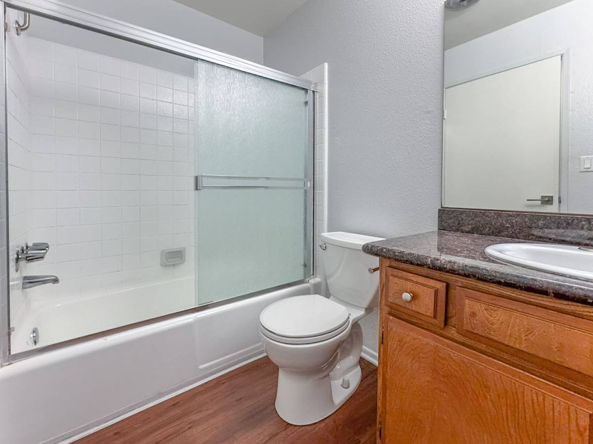Apartment for rent at 4071 McLaughlin Ave #4, Los Angeles, CA 90066