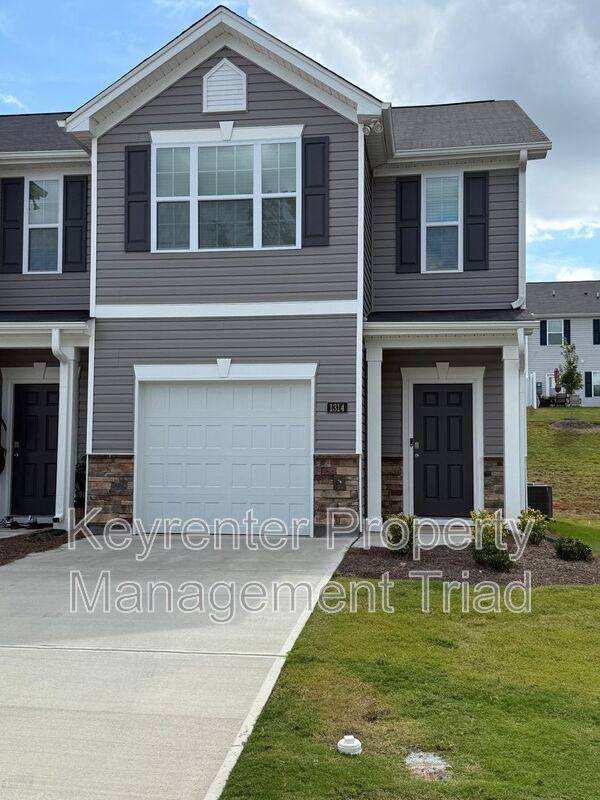 Townhouse for rent at 1314 Amberview Lane, Kernersville, NC 27284