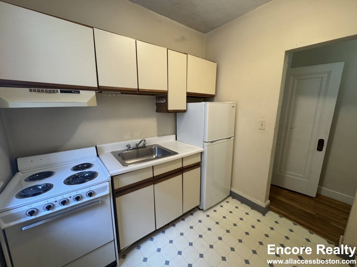 Apartment for rent at 11 Peterborough St #21, Boston, MA 02215