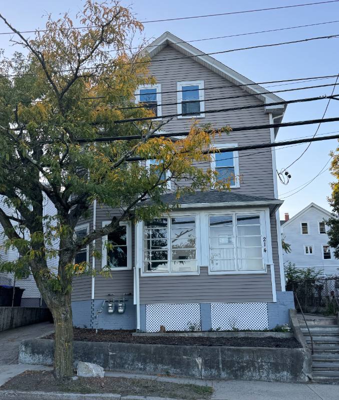 Apartment for rent at 214 Silver Spring St #2, Providence, RI 02904