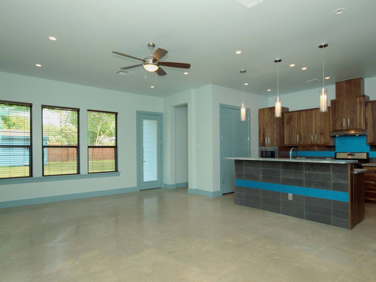 Apartment for rent at 306 Franklin Blvd, Austin, TX 78751