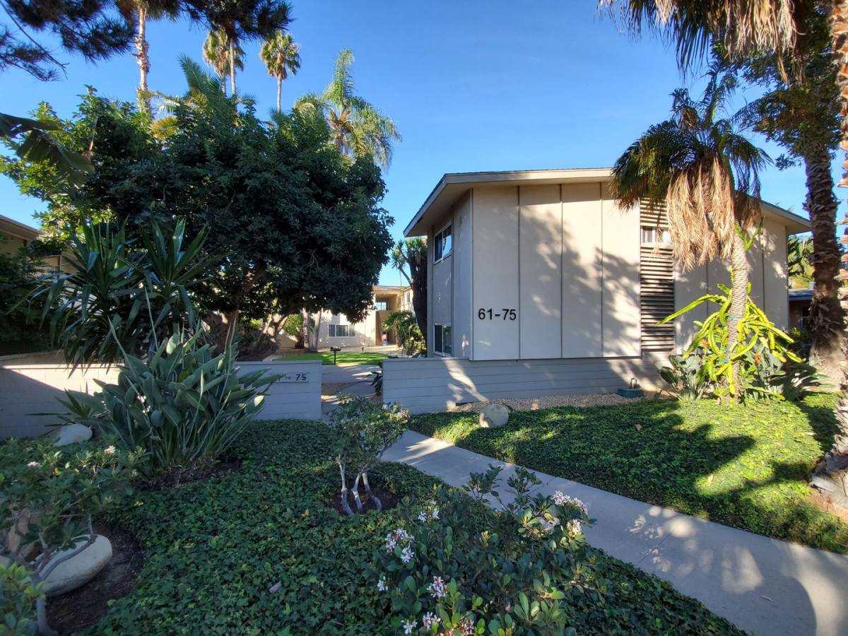 Apartment for rent at 61-75 Baylor Dr, Ventura, CA 93003