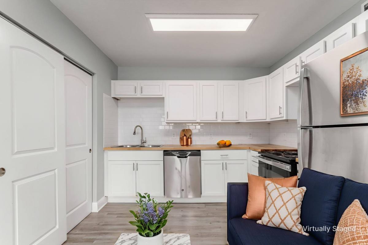 Apartment for rent at 1580 E Mound St, Columbus, OH 43205