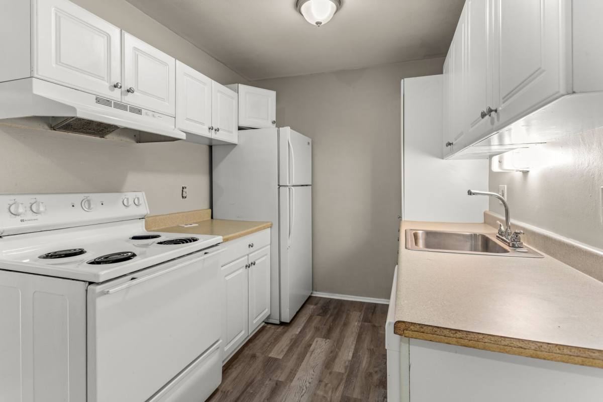 Apartment for rent at 21800 Coolidge, Oak Park, MI 48237