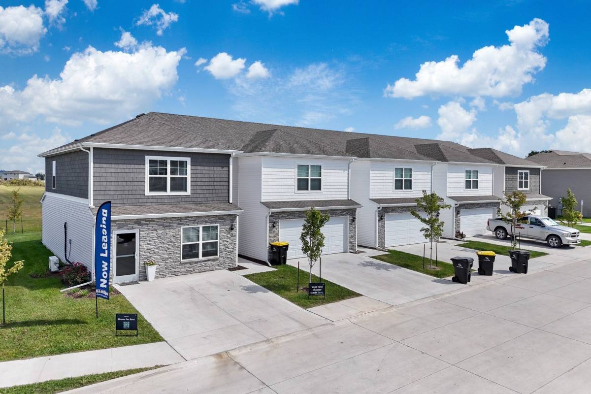 Townhouse for rent at 3681 Jasmine Lane, Waukee, IA 50263