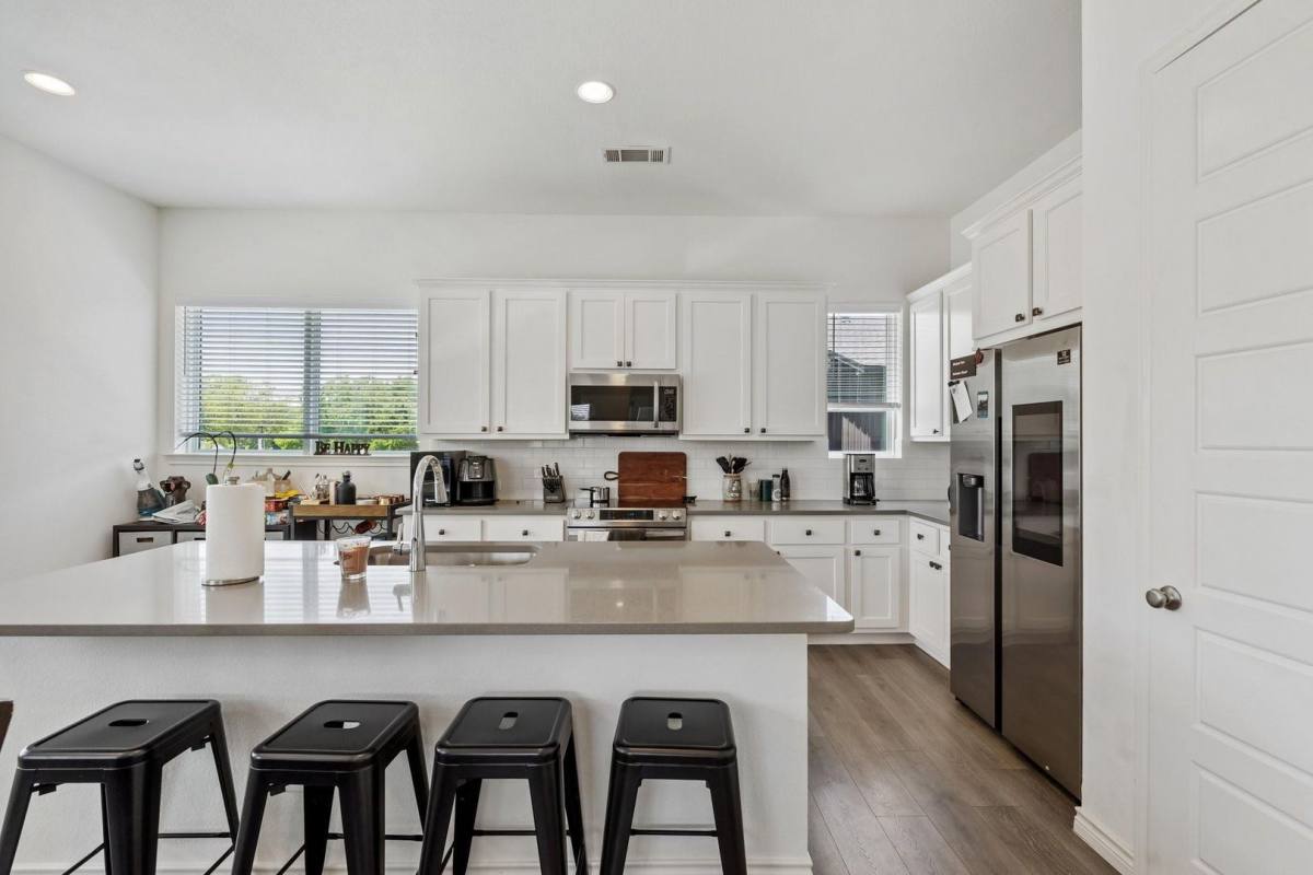 Townhouse for rent at 2830 Addison Park Lane, Fort Worth, TX 76110