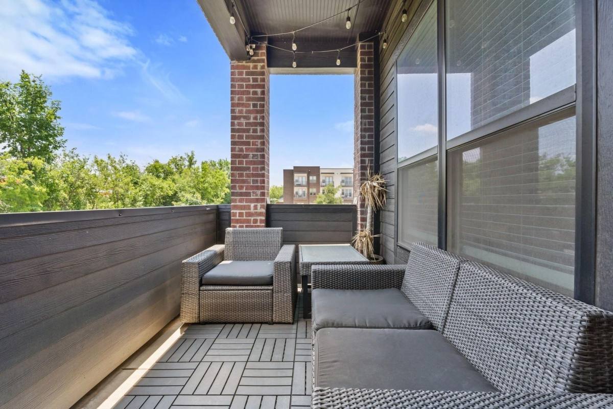 Townhouse for rent at 2830 Addison Park Lane, Fort Worth, TX 76110
