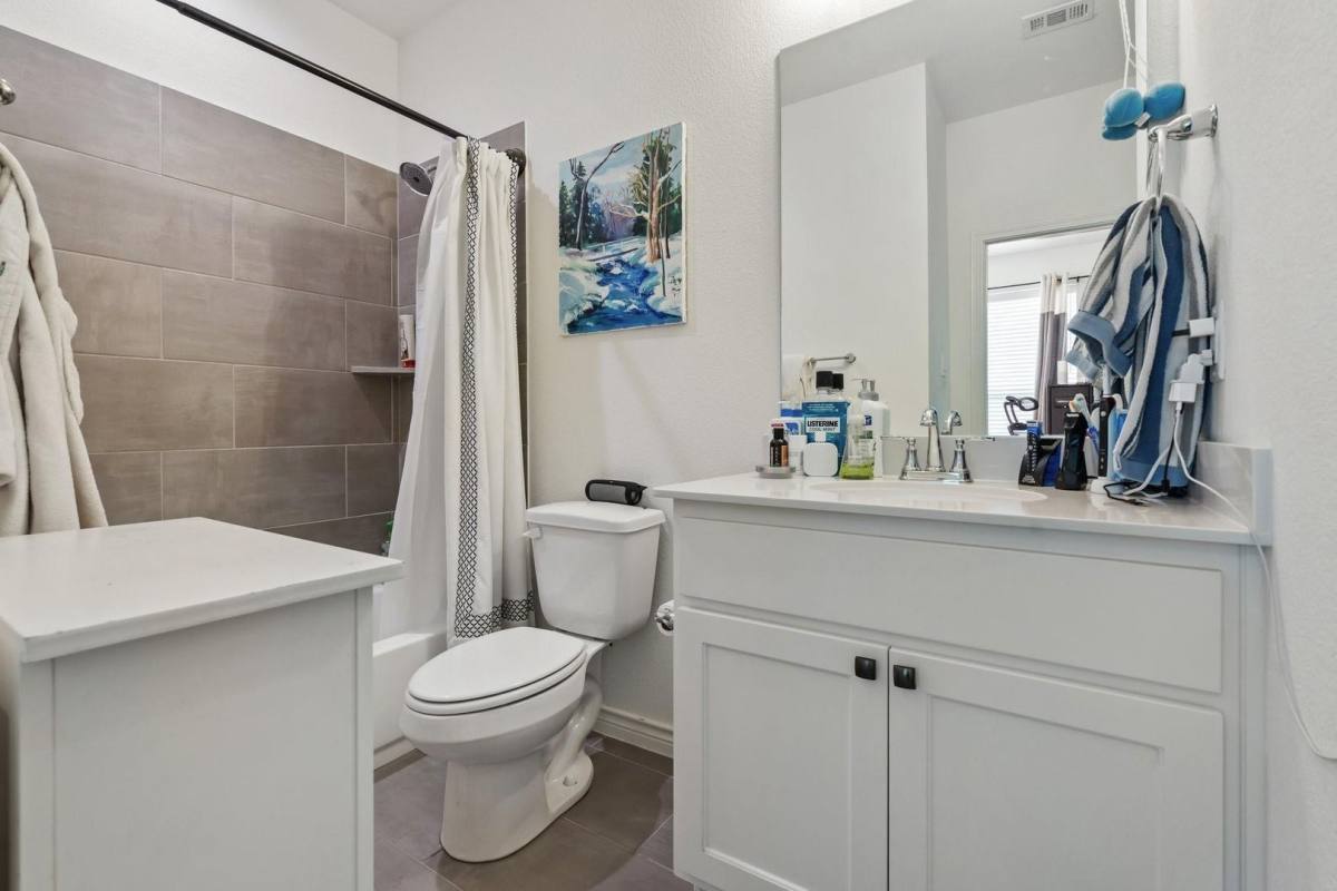 Townhouse for rent at 2830 Addison Park Lane, Fort Worth, TX 76110