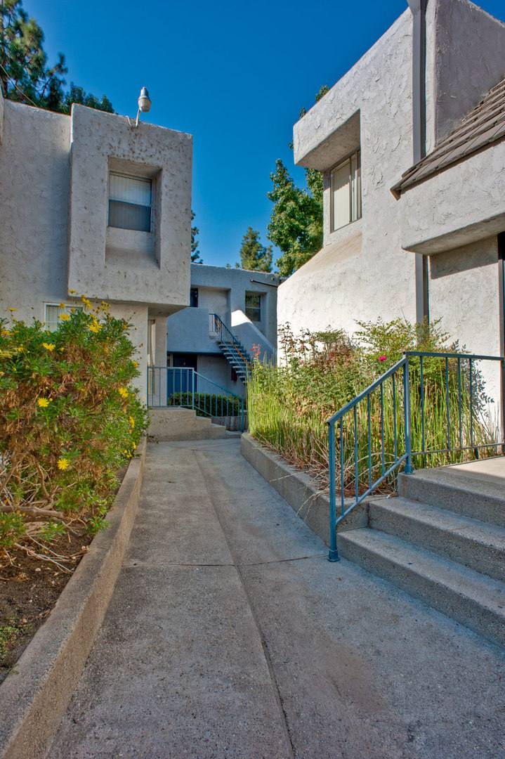 Apartment for rent at 3800 Q St, Bakersfield, CA 93301