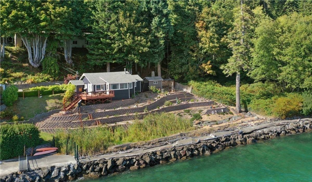 House for rent at 27124 Washington Blvd NE, Port Orchard, WA 98366