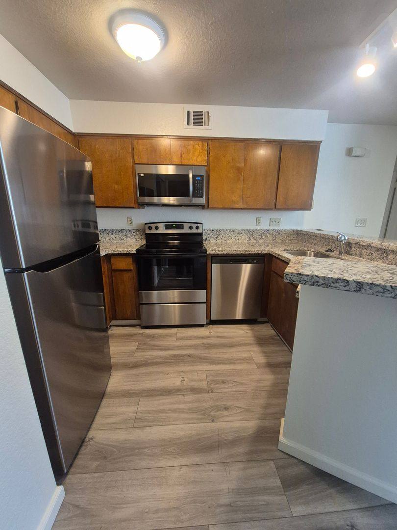 Apartment for rent at 2020 Cheyenne Way, Modesto, CA 95356