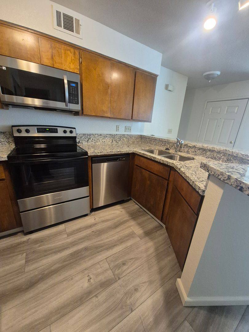 Apartment for rent at 2020 Cheyenne Way, Modesto, CA 95356