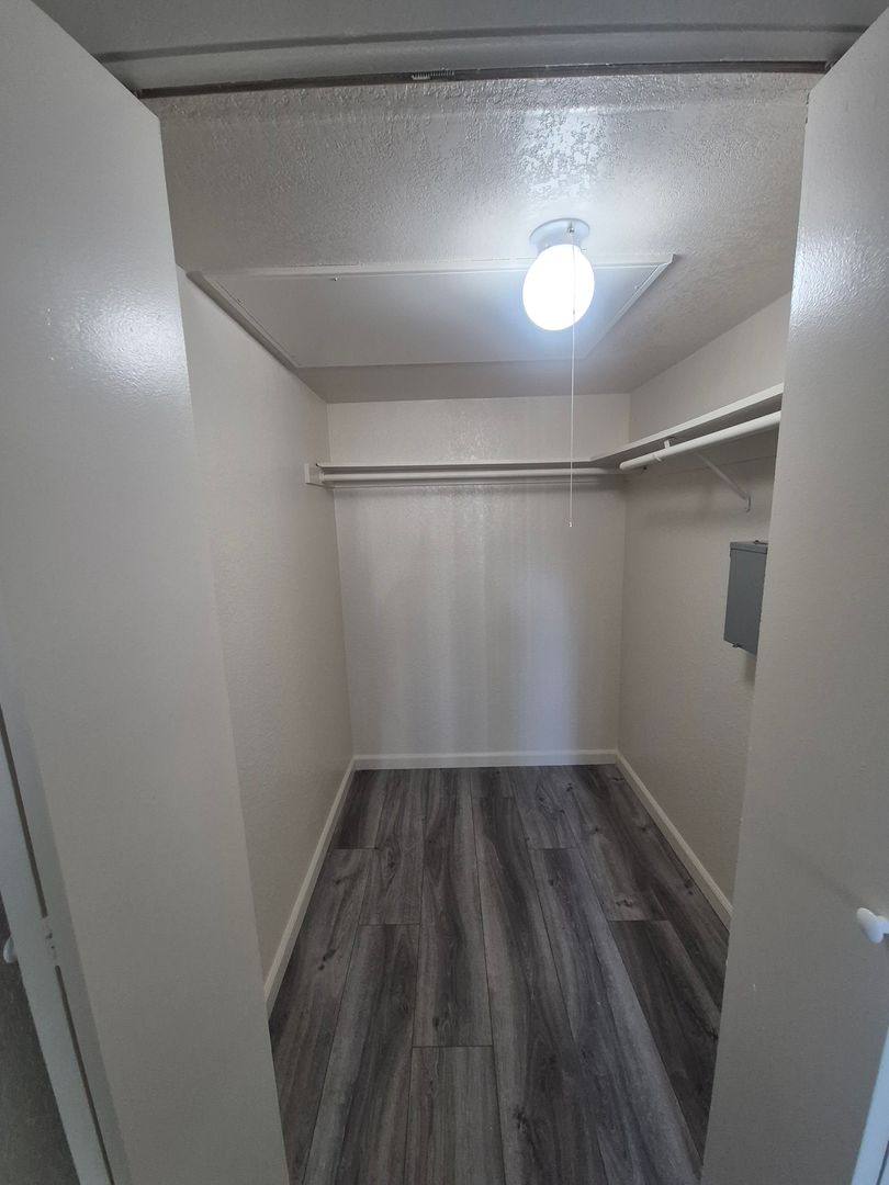 Apartment for rent at 2020 Cheyenne Way, Modesto, CA 95356