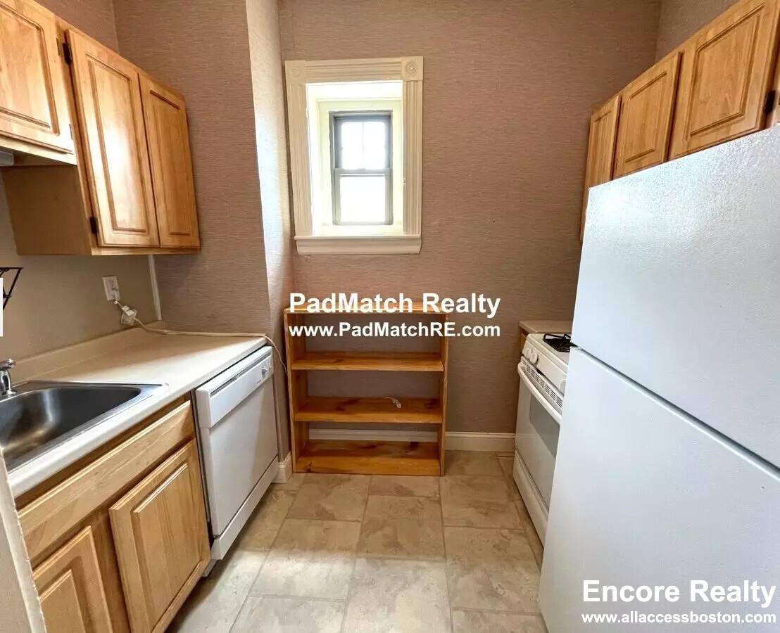 Apartment for rent at 109 Saint Paul St #D, Brookline, MA 02446