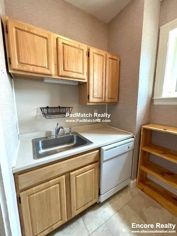 Apartment for rent at 109 Saint Paul St #D, Brookline, MA 02446