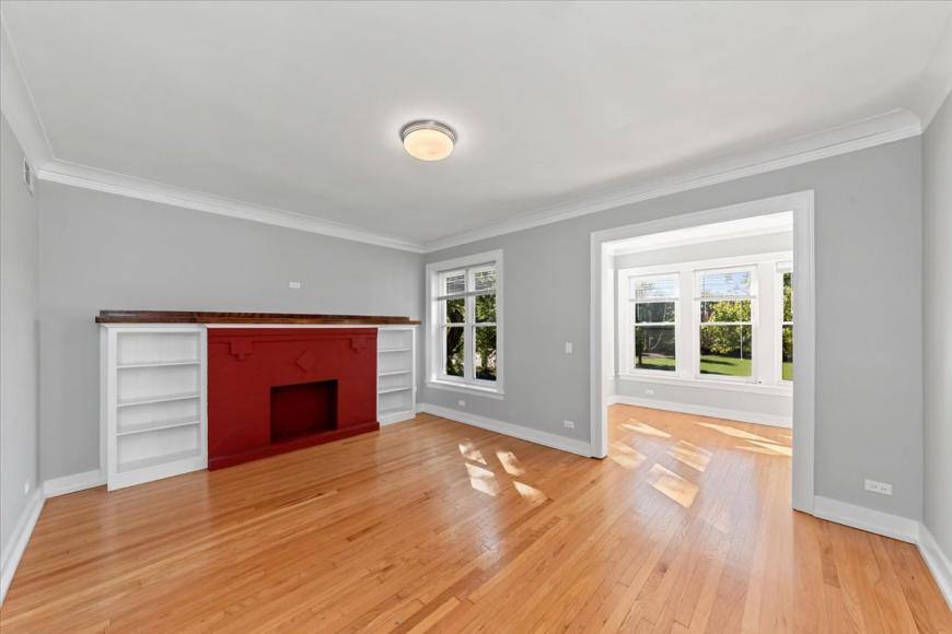 Apartment for rent at 4821 N Washtenaw #2, Chicago, IL 60625