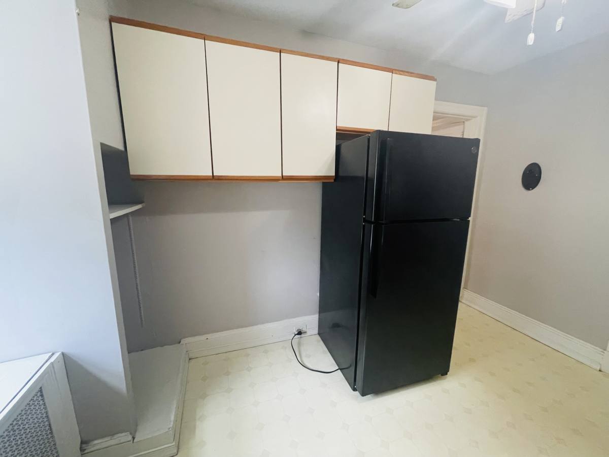 Apartment for rent at 431 Valley Rd #C2, Elkins Park, PA 19027