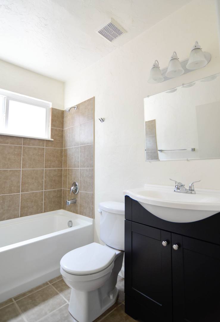 Apartment for rent at 2850 Pioneer Dr, Redding, CA 96001