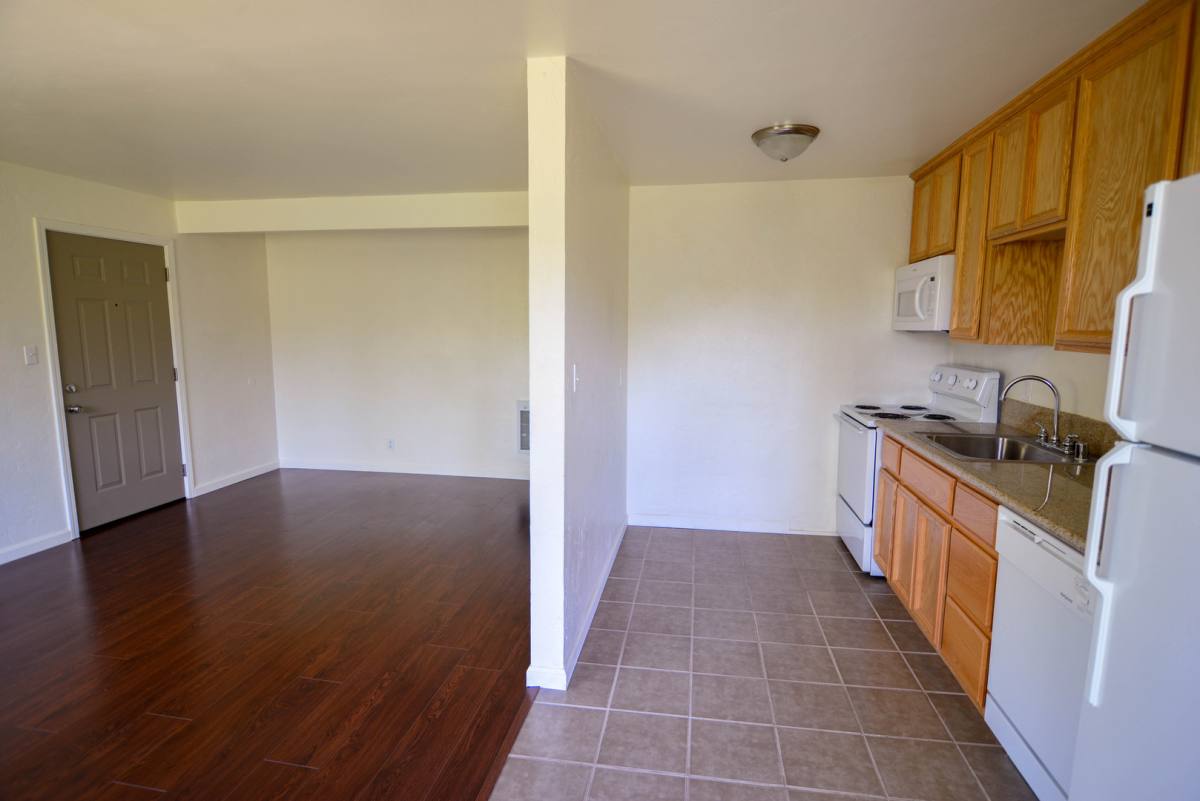 Apartment for rent at 2850 Pioneer Dr, Redding, CA 96001
