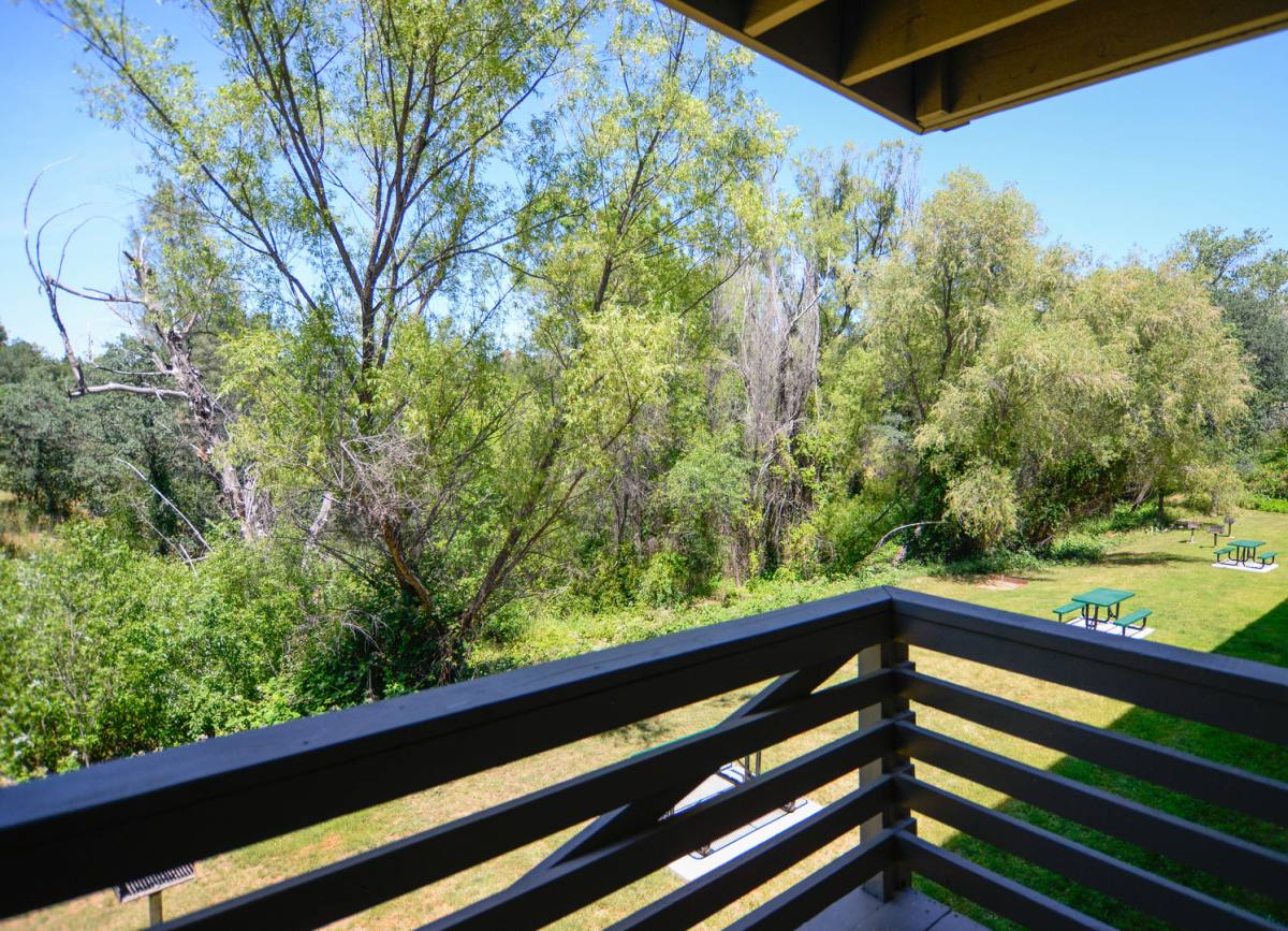 Apartment for rent at 2850 Pioneer Dr, Redding, CA 96001