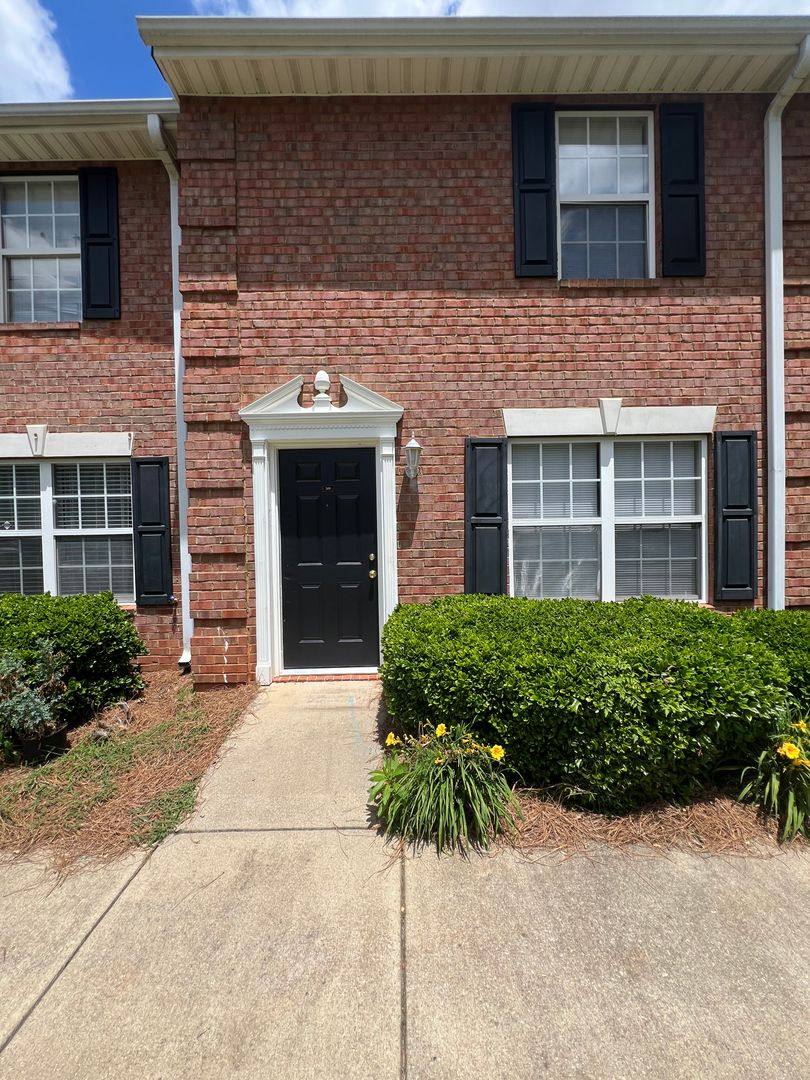 Apartment for rent at 1197 Cedar Shoals Dr, Athens, GA 30605