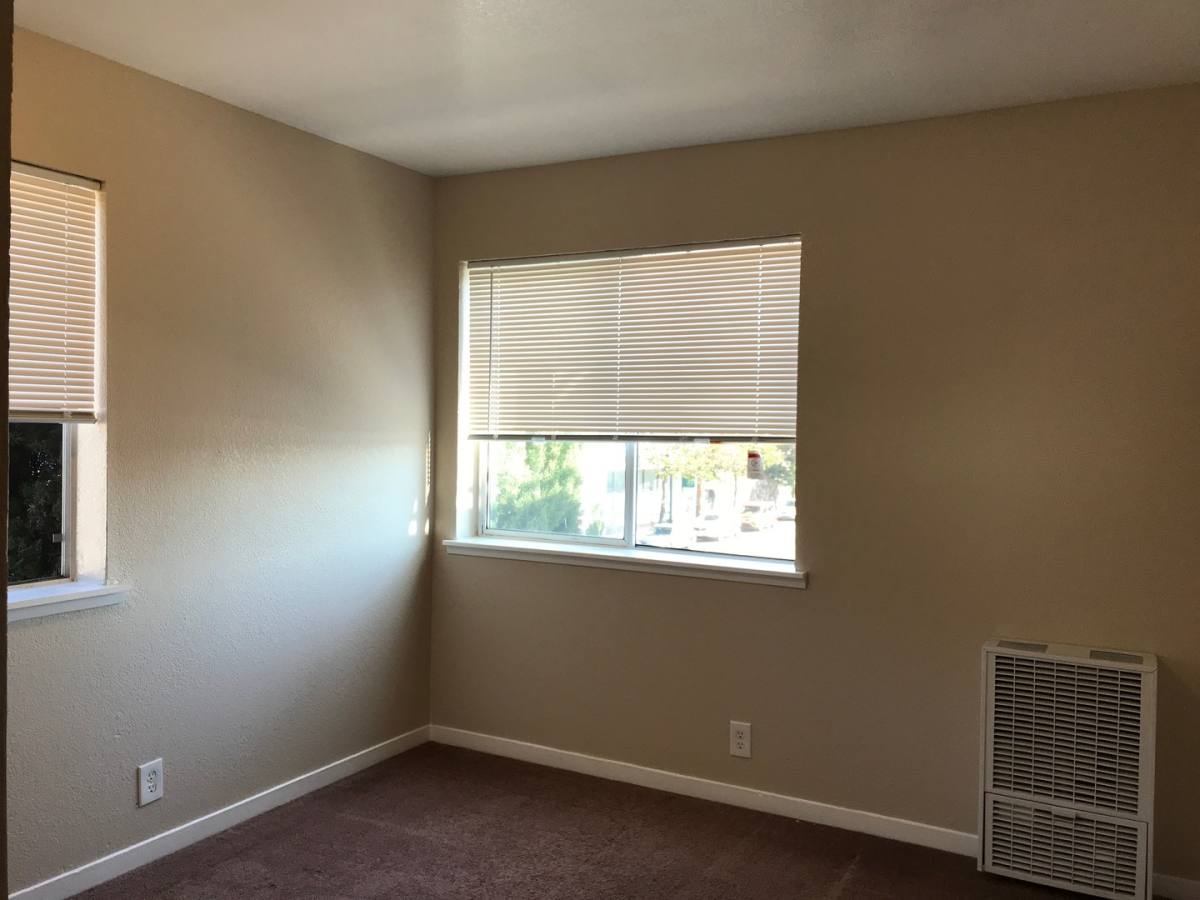Apartment for rent at 2943 Macarthur Blvd, Oakland, CA 94602