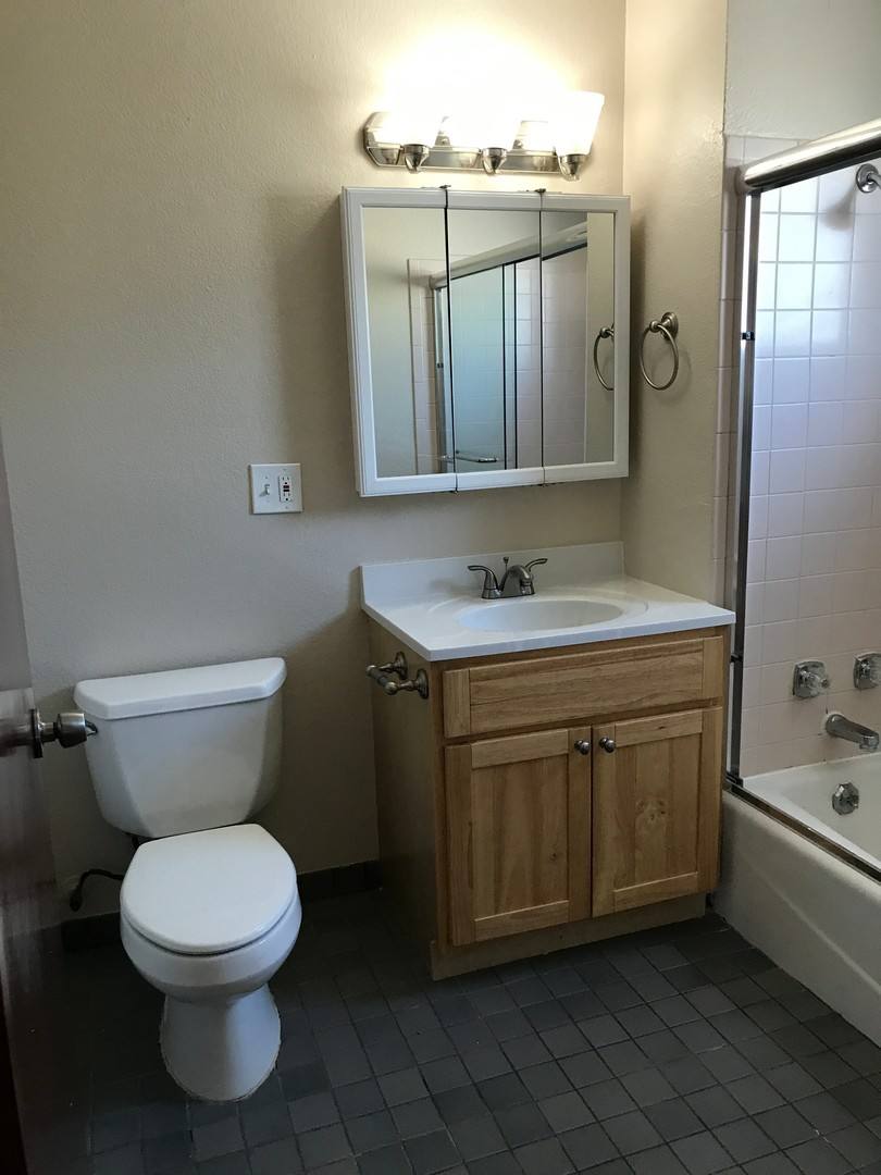 Apartment for rent at 2943 Macarthur Blvd, Oakland, CA 94602