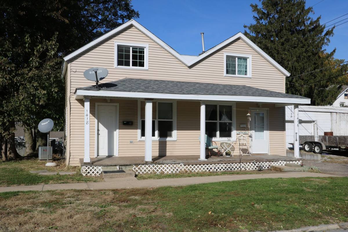 Apartment for rent at 1416, 1418 Smith St, Burlington, IA 52601