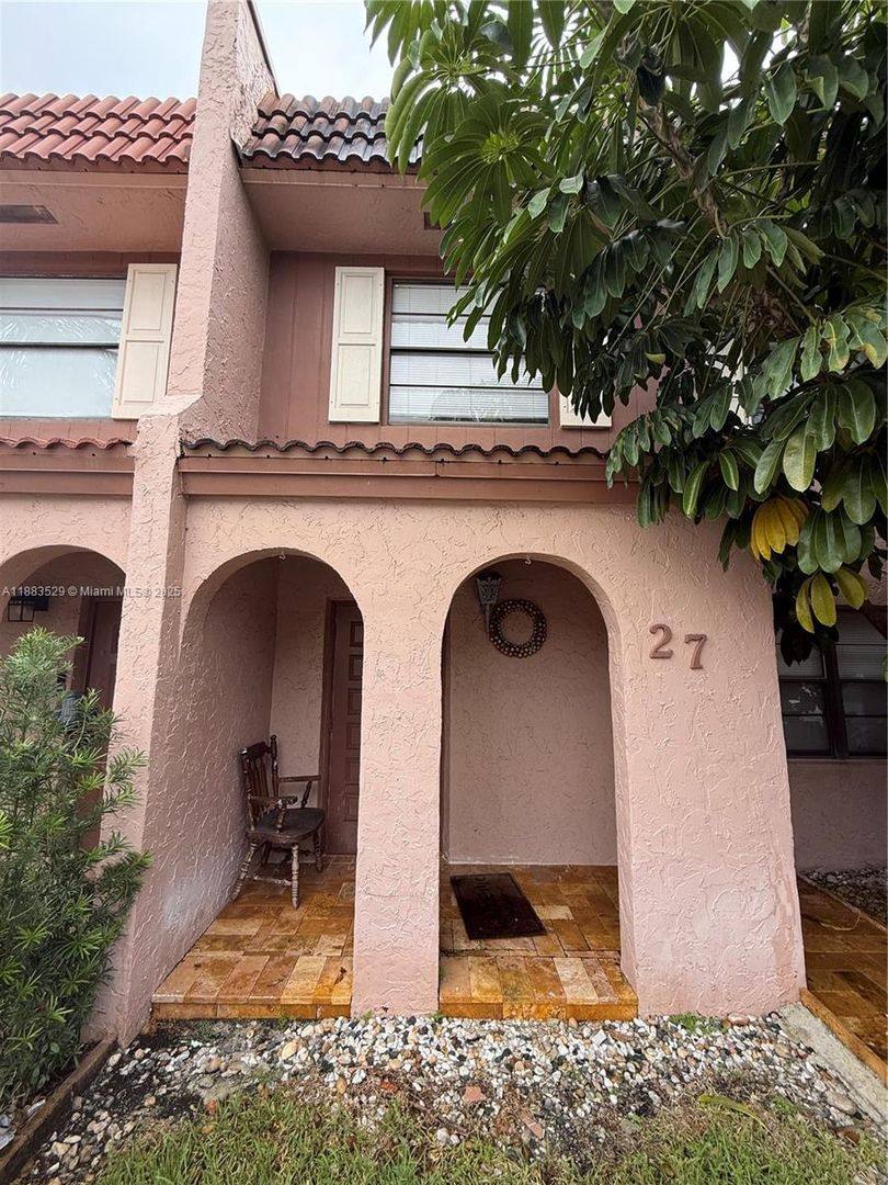 Townhouse for rent at 27 Laredo Place 6-3, Fort Lauderdale, FL 33324
