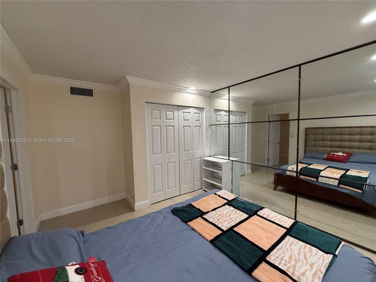 Townhouse for rent at 27 Laredo Place 6-3, Fort Lauderdale, FL 33324