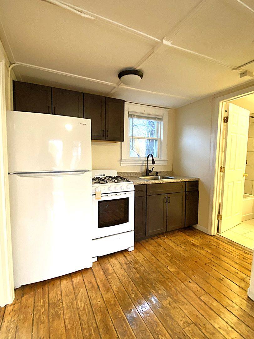 Apartment for rent at 47 Willow St, Burlington, VT 05401