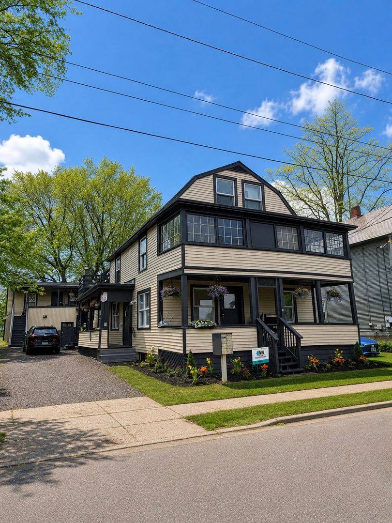 Apartment for rent at 47 Willow St, Burlington, VT 05401