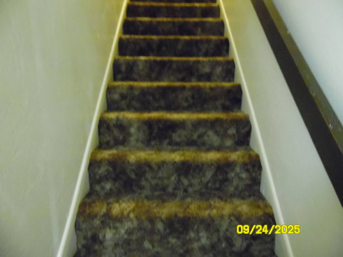 Apartment for rent at 1050 Spring St, Medford, OR 97504