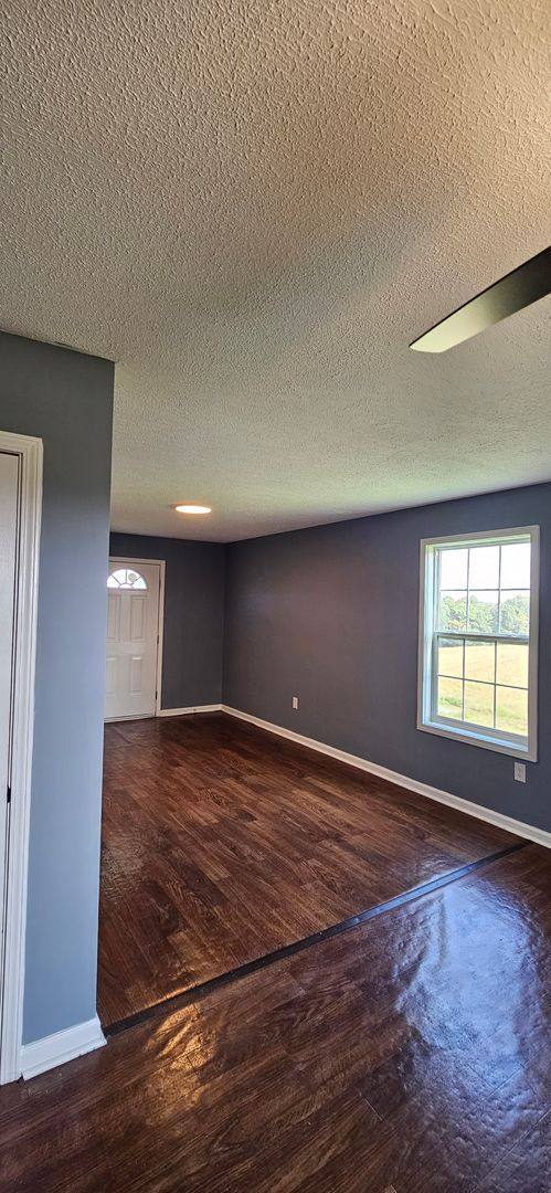 House for rent at 319 Jack Hunt Rd, Tompkinsville, KY 42167