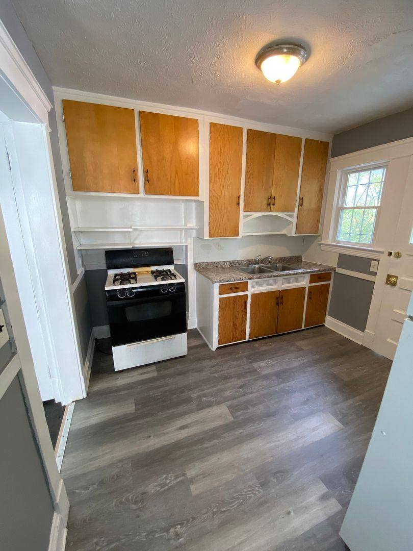 Apartment for rent at 3201 Whitethorn Rd, Cleveland, OH 44118