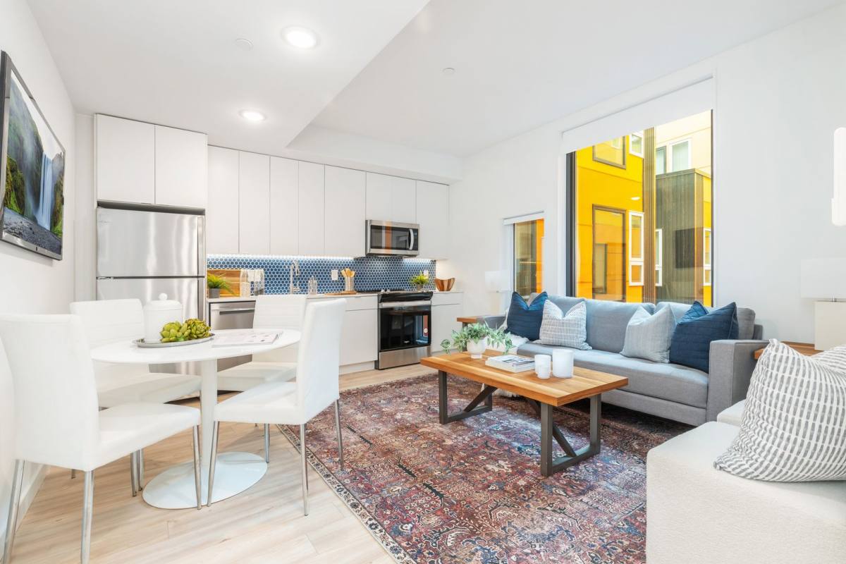 Apartment for rent at 1131-39 N Front St, Philadelphia, PA 19123