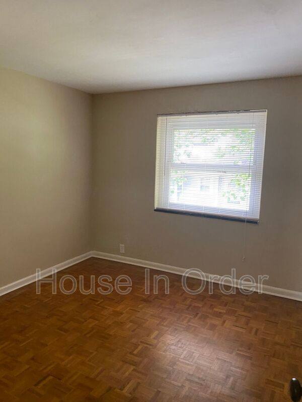 Apartment for rent at 30 Edgemont Rd #27, Asheville, NC 28801