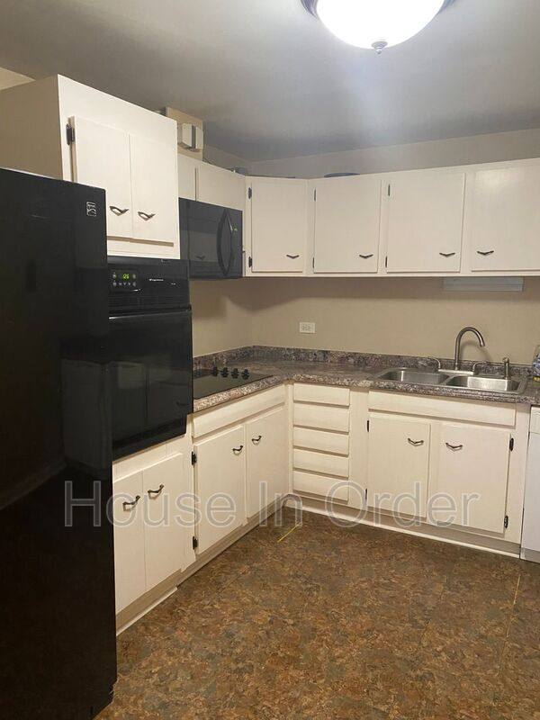 Apartment for rent at 30 Edgemont Rd #27, Asheville, NC 28801